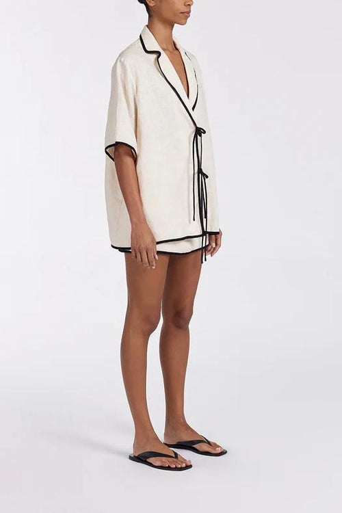 Ambar Set – Classic & Chic