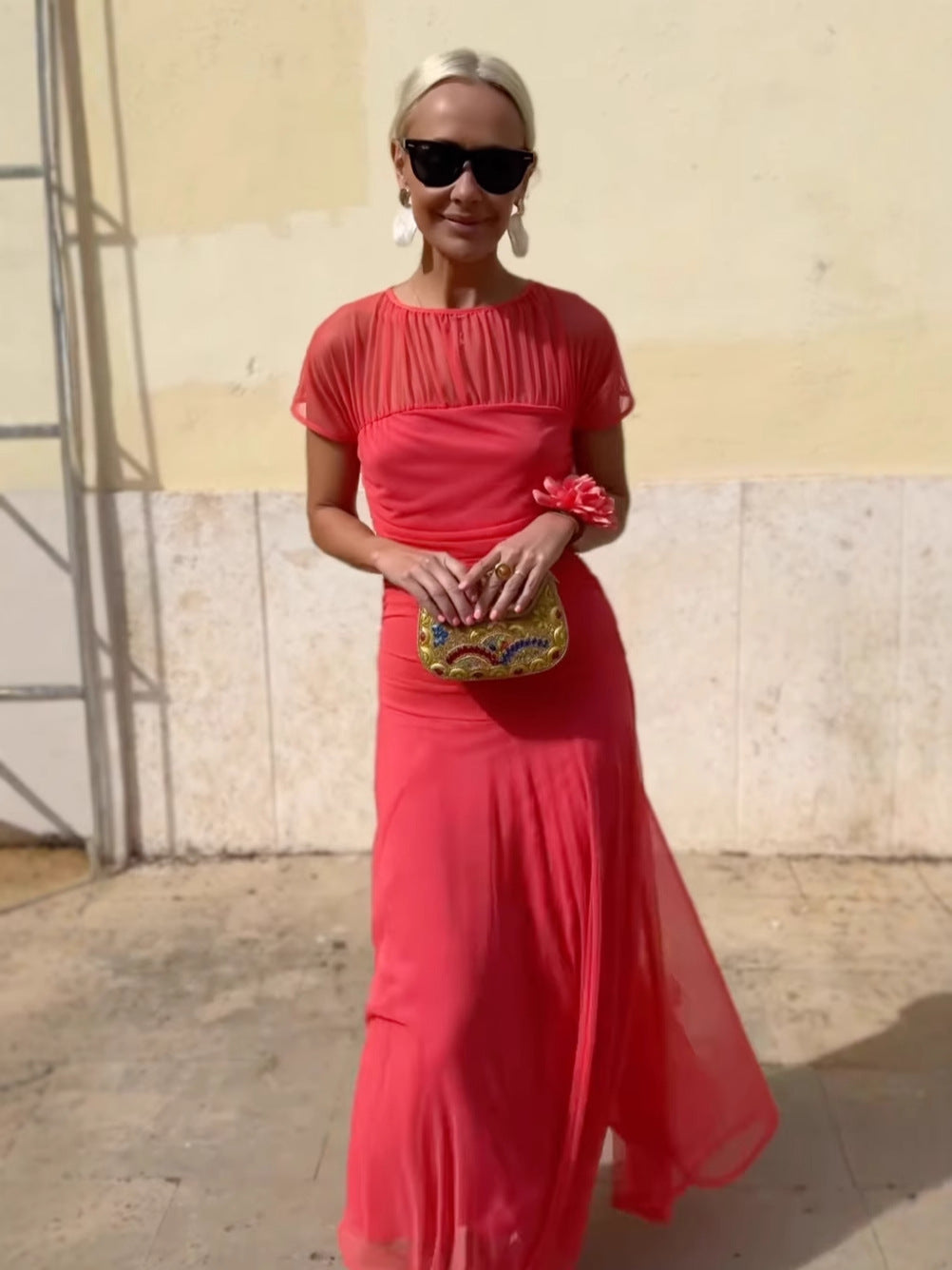 Julia – Elegance with a Summer Scent
