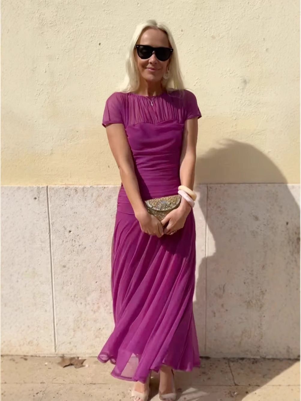 Julia – Elegance with a Summer Scent