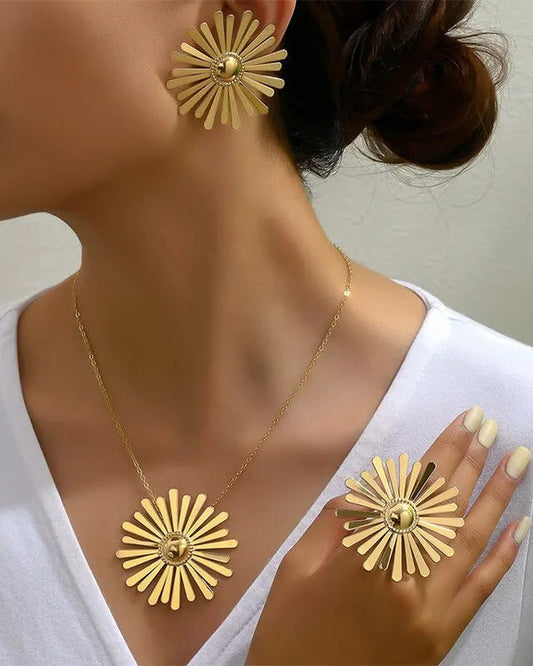 Golden Flower Jewelry Set (3 Pieces)