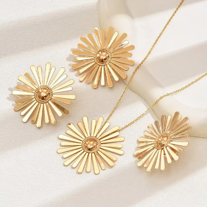 Golden Flower Jewelry Set (3 Pieces)